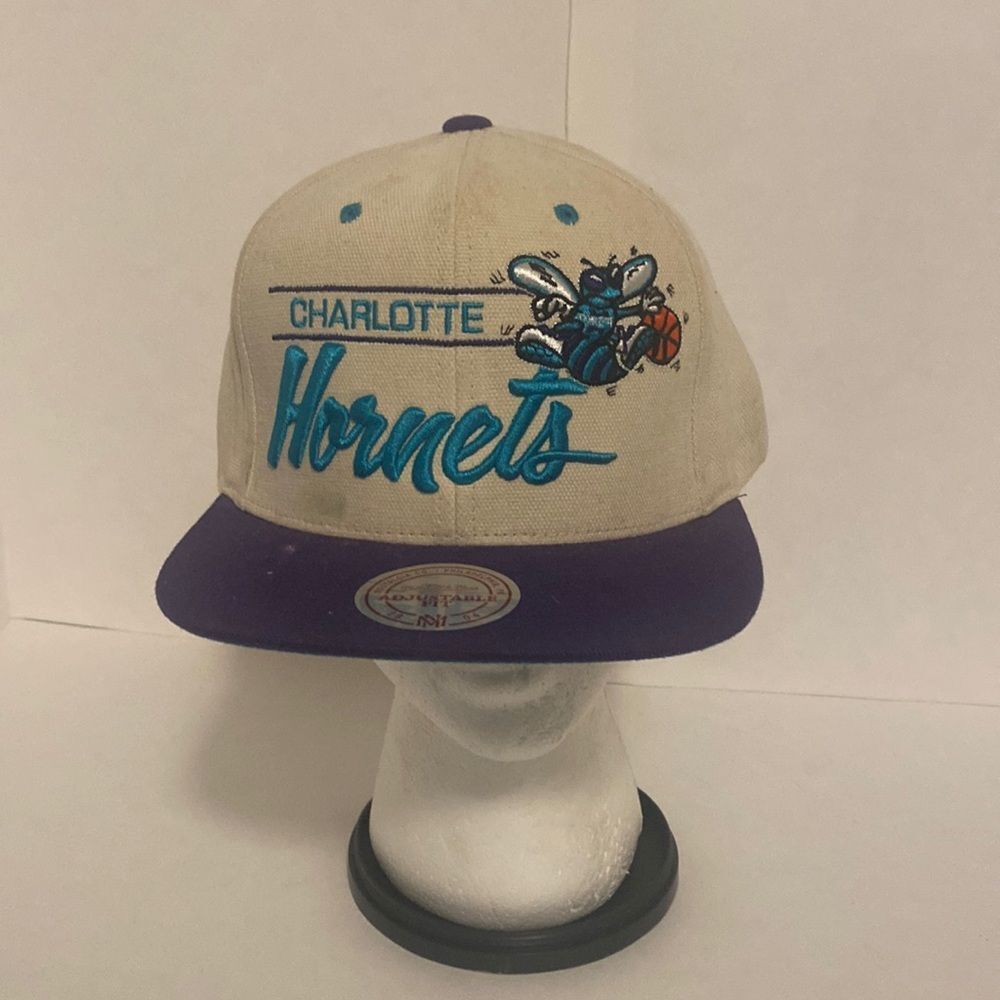 Charlotte Hornets Mitchell & Ness‎ Script Gray Snapback Hat